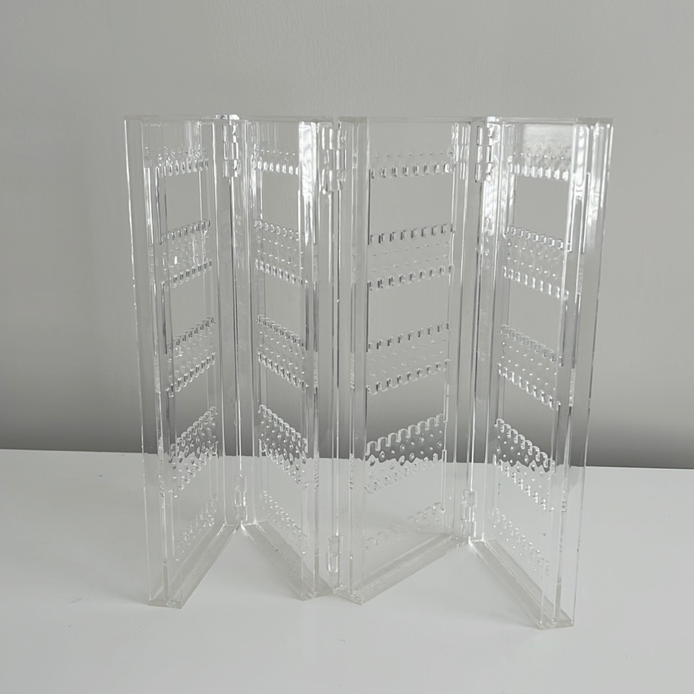 Expandable Earring Display